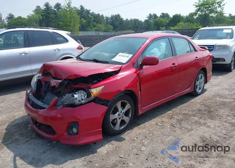2013 Toyota Corolla S z USA, uszkodzony, nr VIN 5YFBU4EE7DP124819